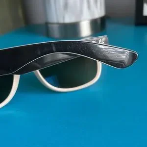 Ray-Ban | Accessories | Ray Bans New Wayfarer Sunglasses  display picture 1